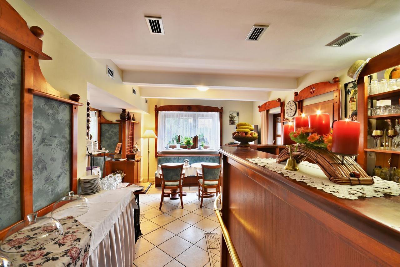 Hotel Villa Conti Písek Extérieur photo
