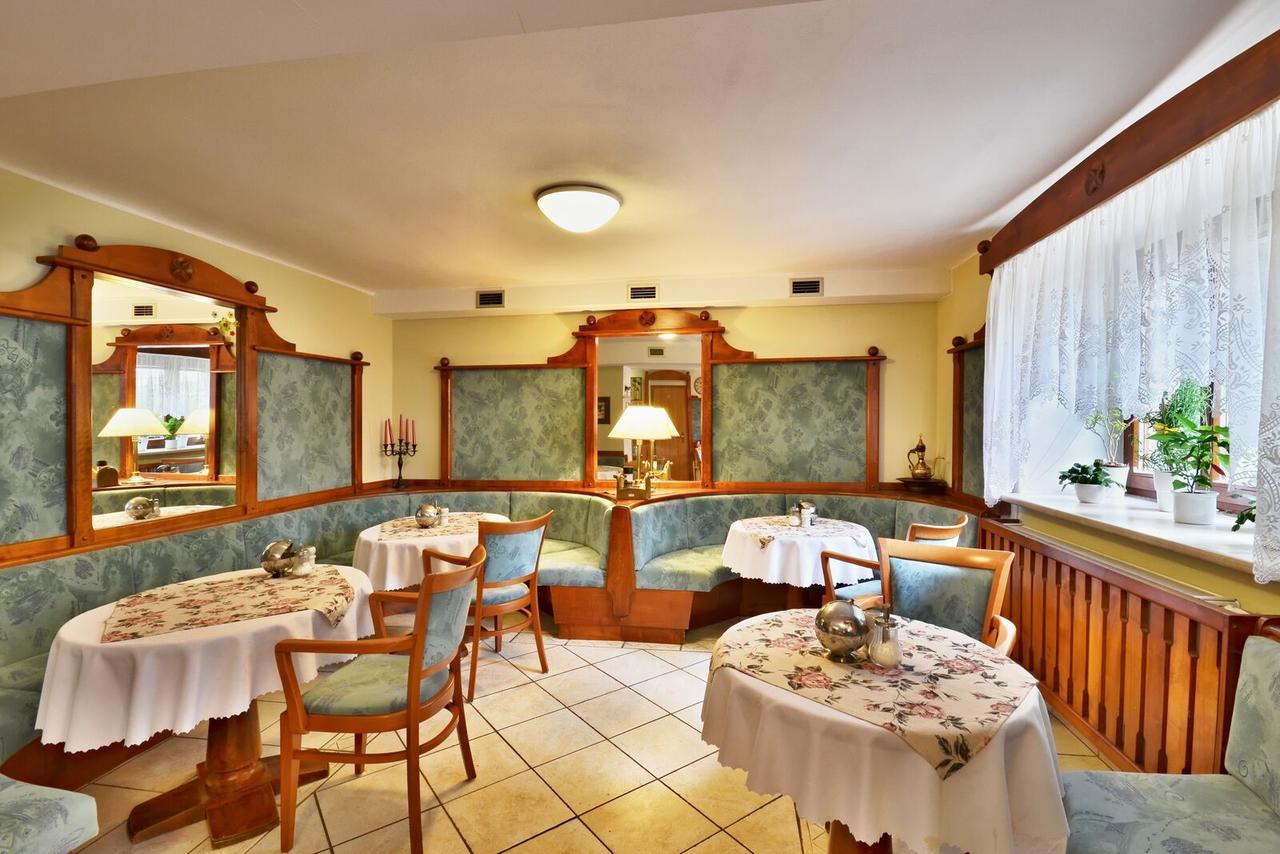 Hotel Villa Conti Písek Extérieur photo
